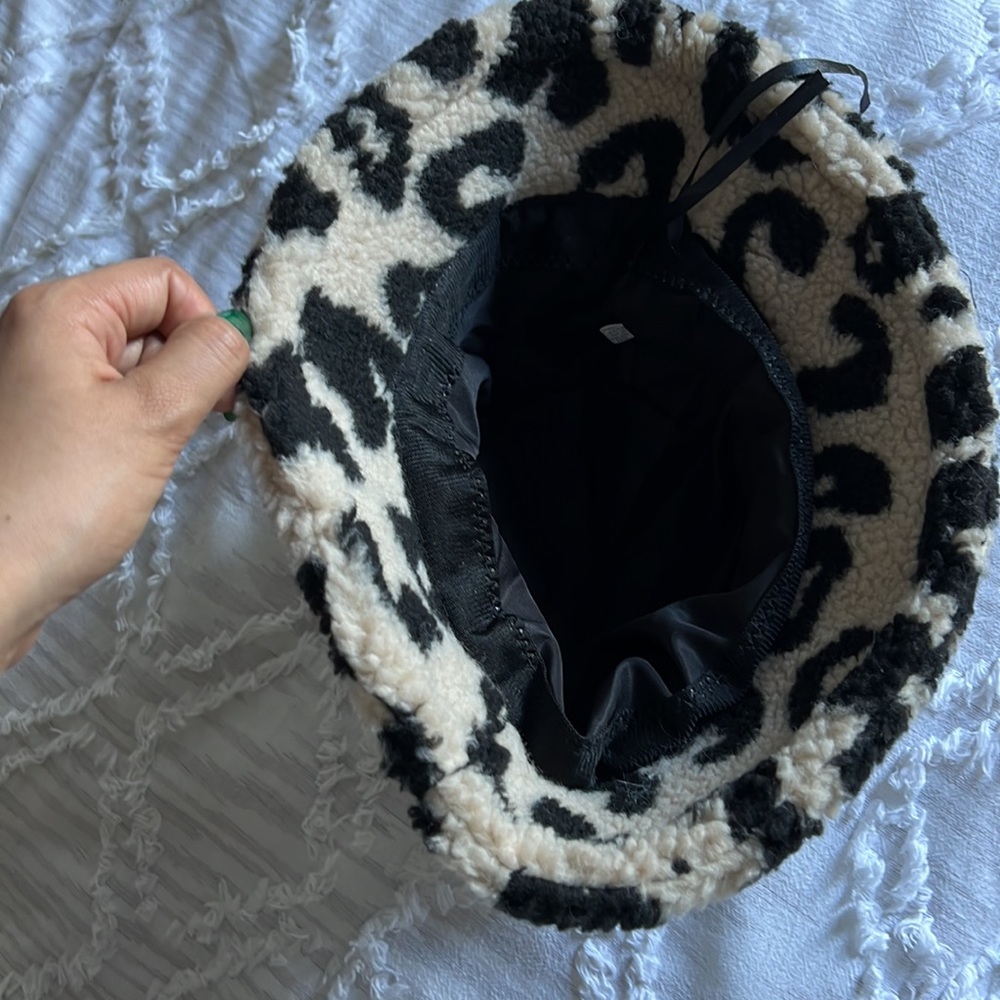 Bucket hat - Picture 3 of 3